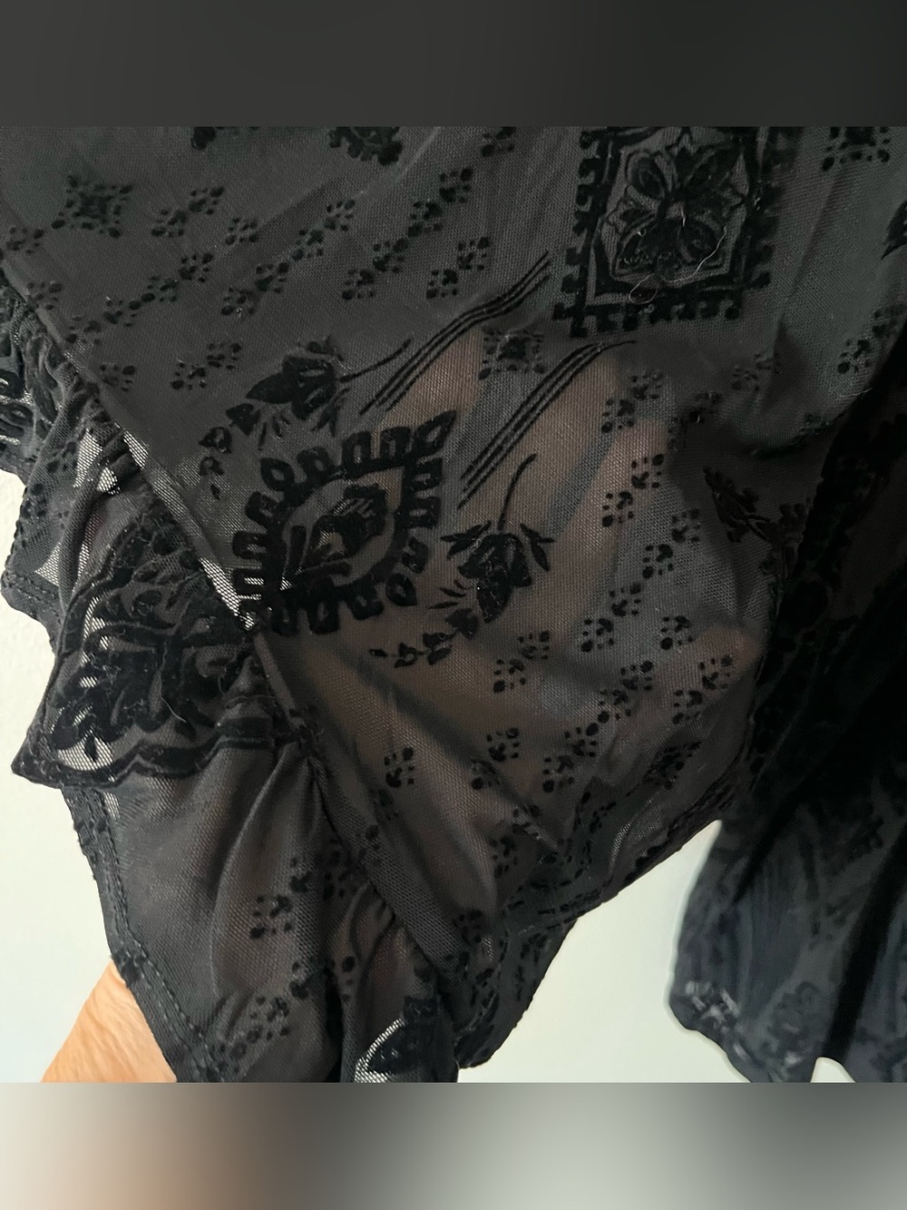 torrid NWT Black Sheer Velvet Burnout Bell Sleeve Tunic Boho Peasant Goth 5X 28 - Picture 4 of 11
